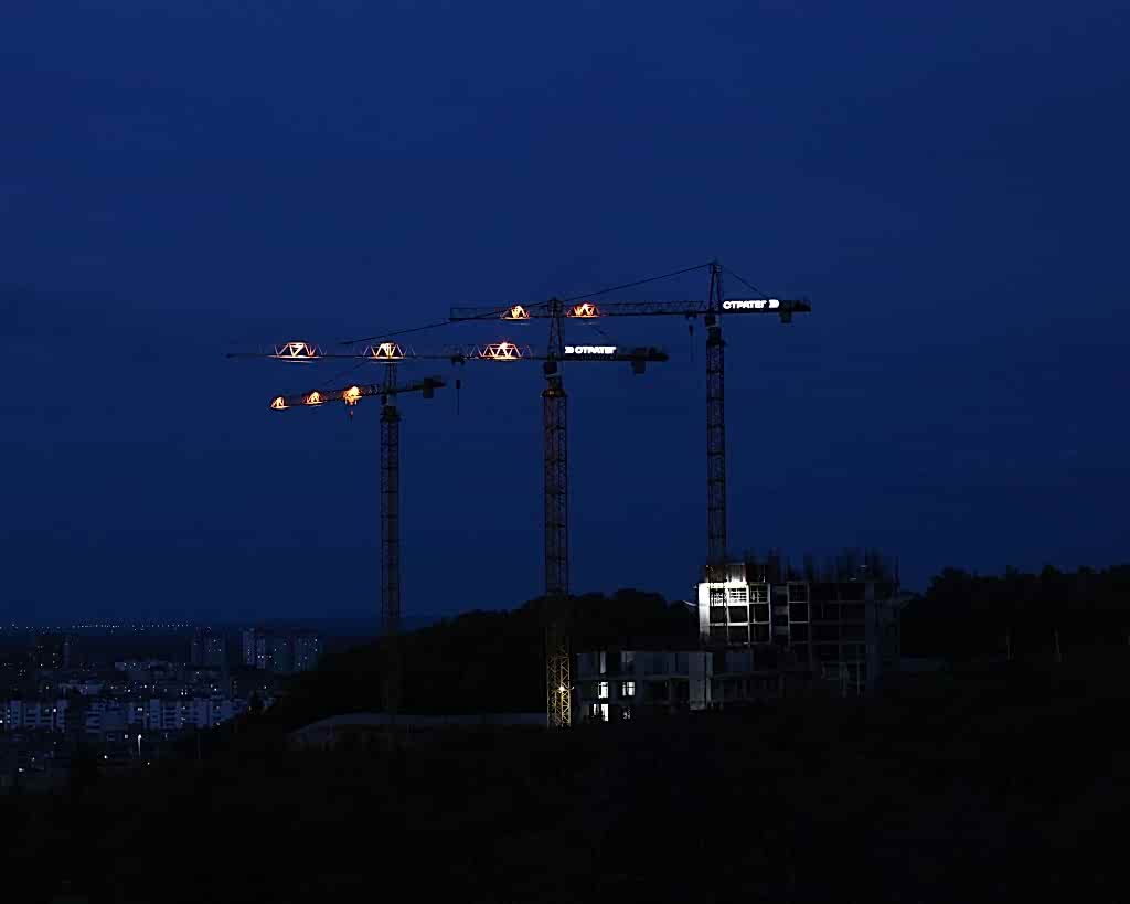 наружная реклама на кранах астана наружная реклама на кранах астана