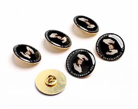 Пример работ «Значки со смолой» №9 Пример работ «Значки со смолой» №9