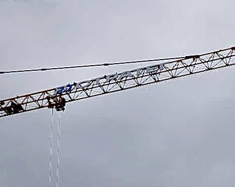 Пример работ «Наружная реклама на строительных кранах» №4 Пример работ «Наружная реклама на строительных кранах» №4