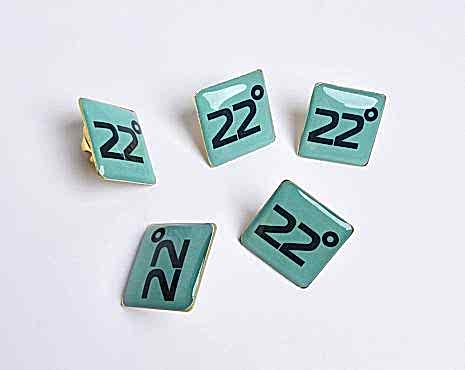 Пример работ «Значки со смолой» №29 Пример работ «Значки со смолой» №29