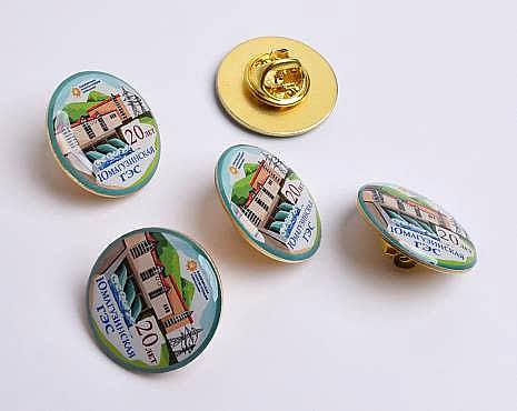 Пример работ «Значки со смолой» №1 Пример работ «Значки со смолой» №1