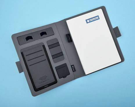 Пример работ «Ежедневники и блокноты» №36 Пример работ «Ежедневники и блокноты» №36