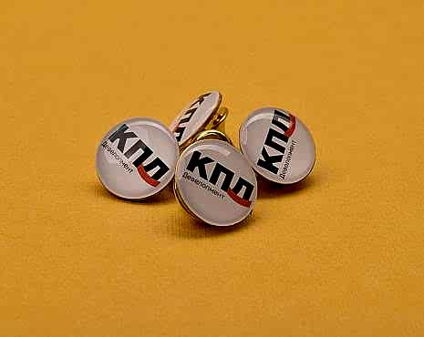 Пример работ «Значки со смолой» №18 Пример работ «Значки со смолой» №18